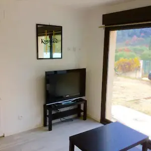  Appartement Studio Dans La Pinede L Isle Sur La Sorgue