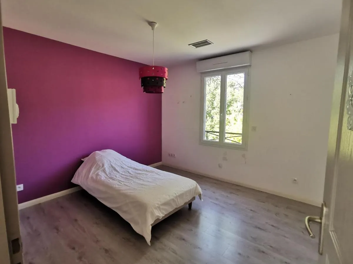 Holiday home La Maison Dans La Colline Velleron